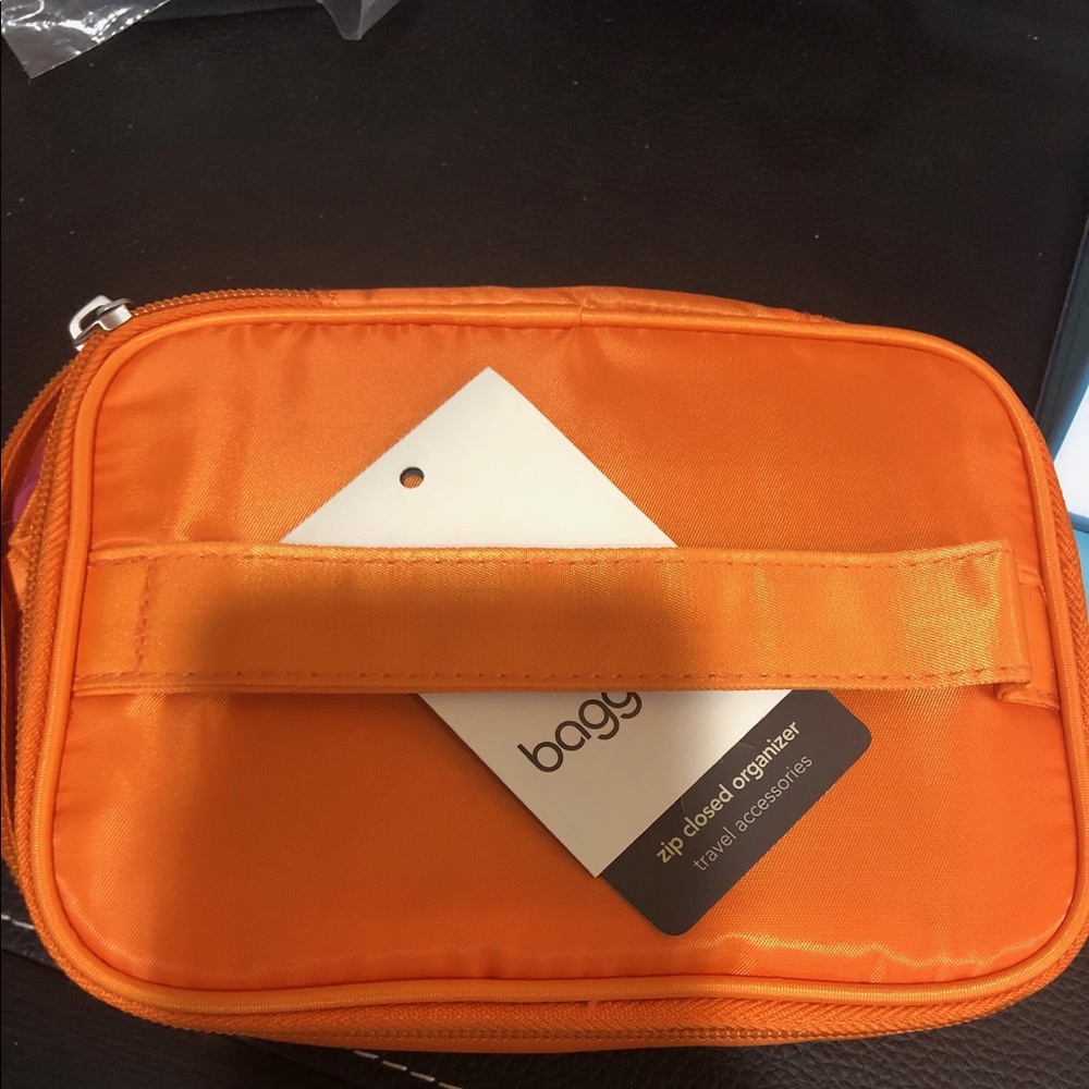 Baggallini Zip Closed Organizer